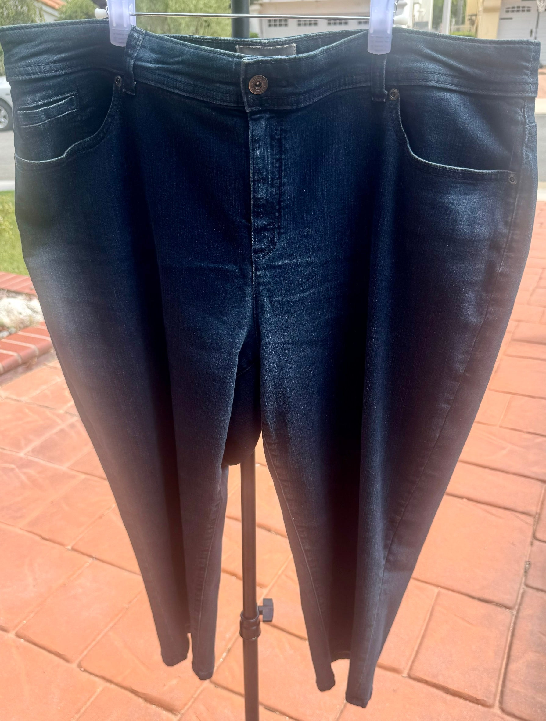 Women’s Jeans - Various Styles and Sizes