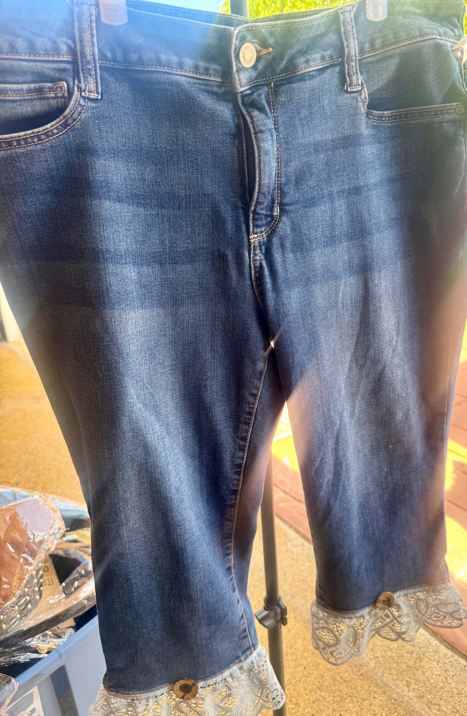 Women’s Denim Capri Jeans - Large