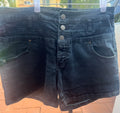 Women’s Shorts 3 Buttons - Medium