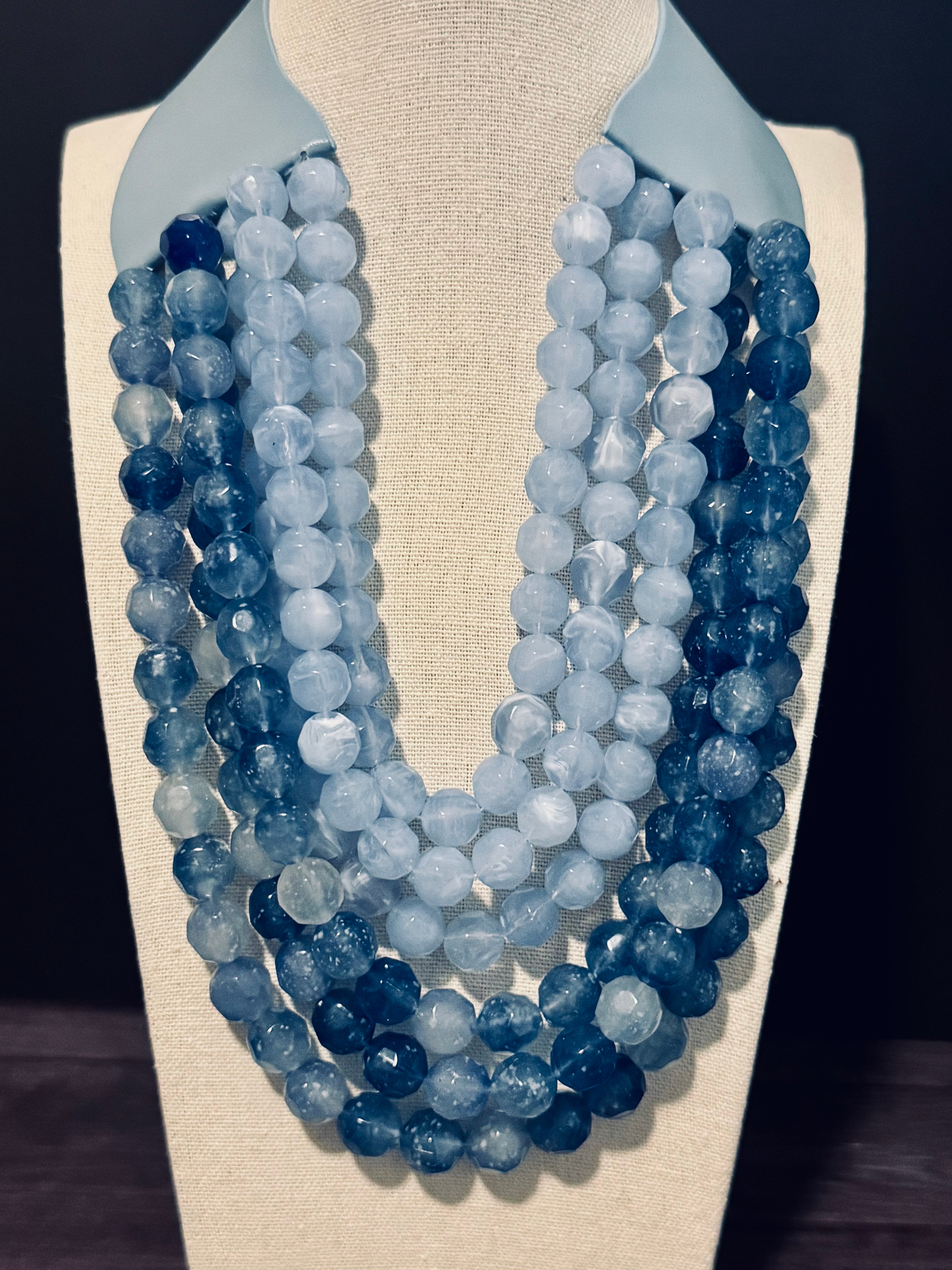 Coastal Blue Beaded Necklace – Faux Leather Magnetic Closure