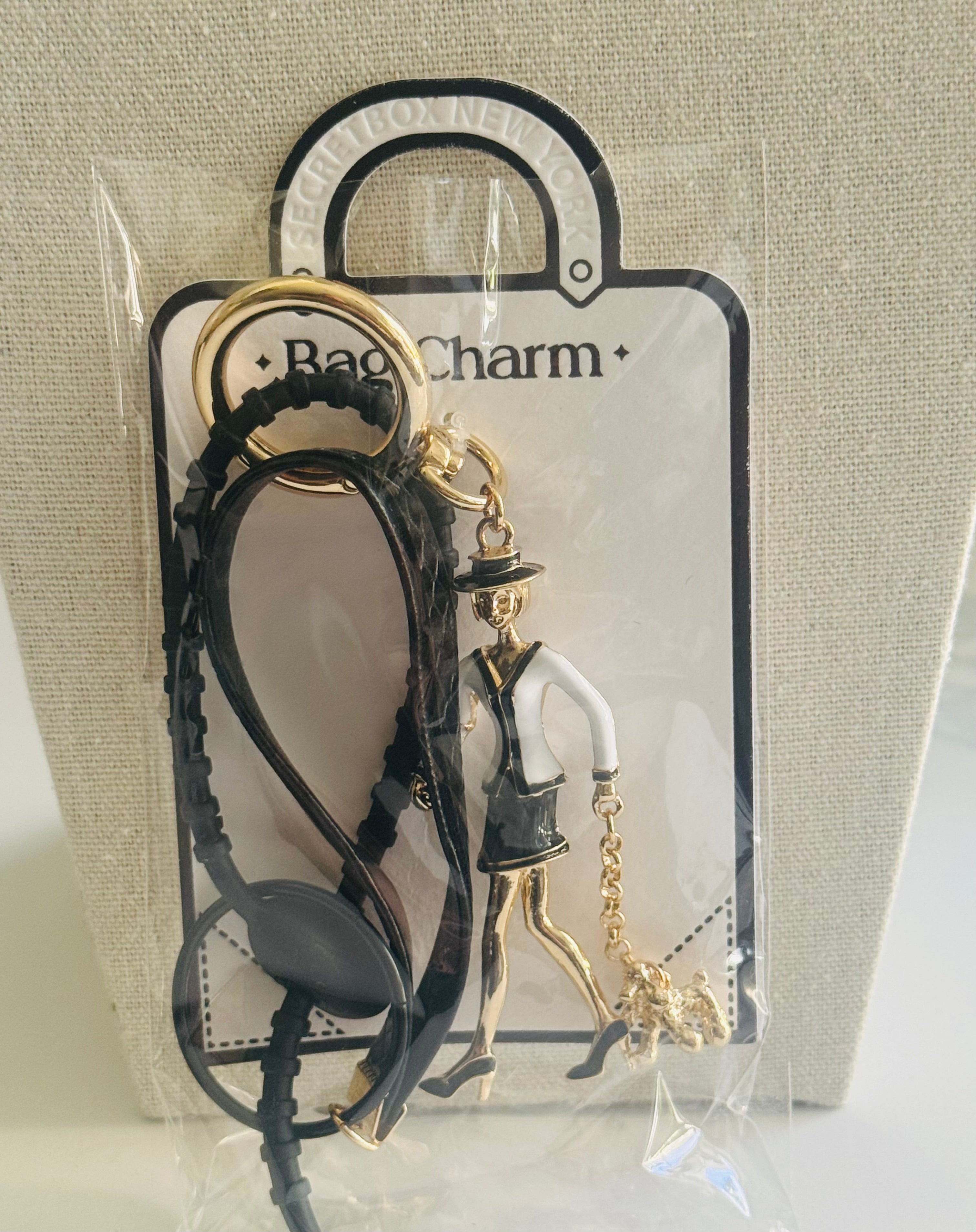 Lady Dog Walk Handbag Charm (Black/Gold)